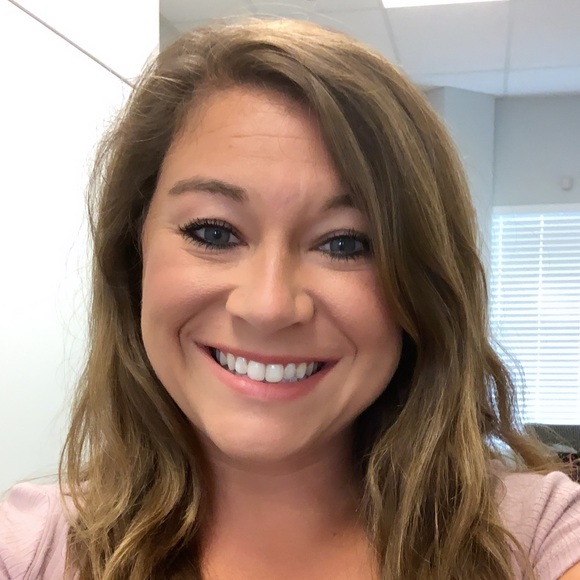 Meet your Posher, Brittaney - Picture 2 of 3